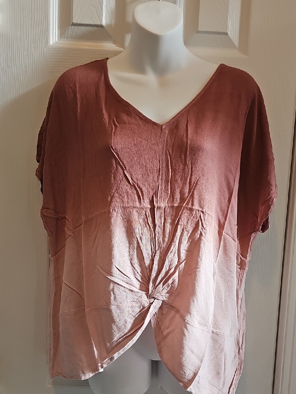 Promesa Ombre Twist-Front V-Neck Blouse in Rose